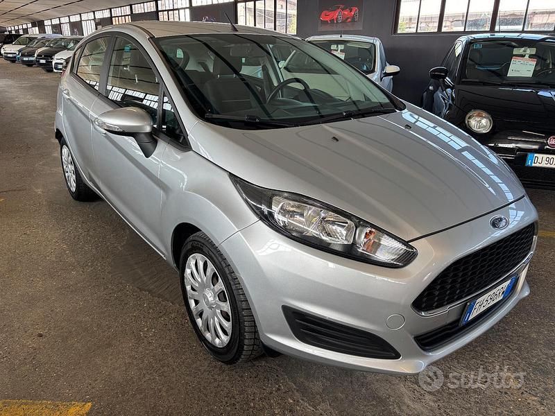 Usata Ford Fiesta Business Edition 60 CV (44 kW) 2017 Grigio Berlina