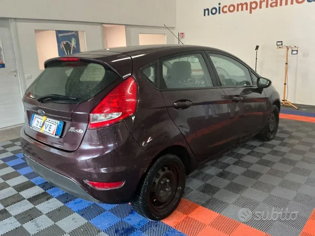 Gebraucht Ford Fiesta Titanium 92 PS (67 kW) 2010 Braun Limousine