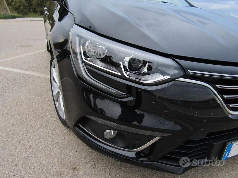 Usata Renault Mégane IV 115 CV (84 kW) 2019 Nero Station wagon