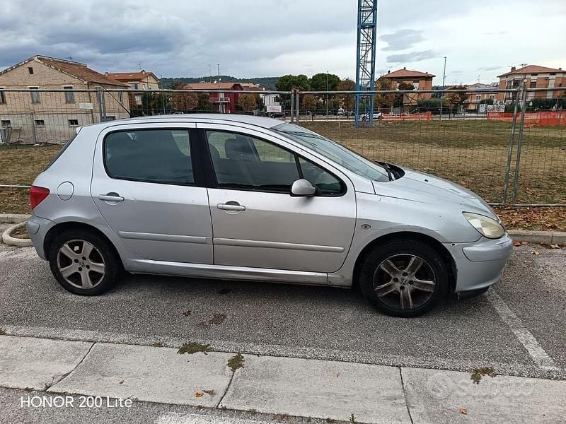 Usata Peugeot 307 109 CV (80 kW) 2006 Grigio Berlina