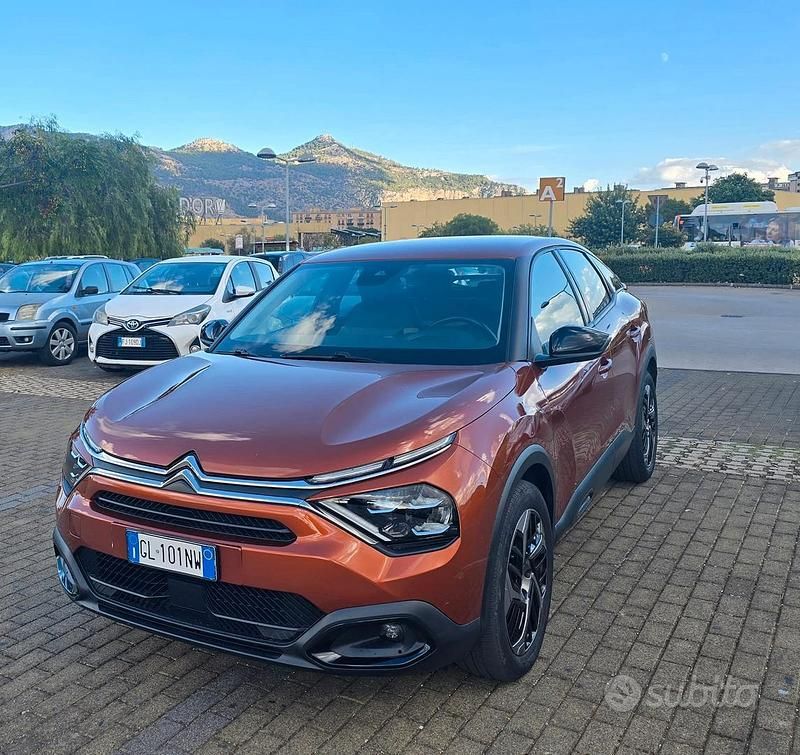 Usata Citroën C4 PureTech 130 CV (95 kW) 2024 Marrone Berlina