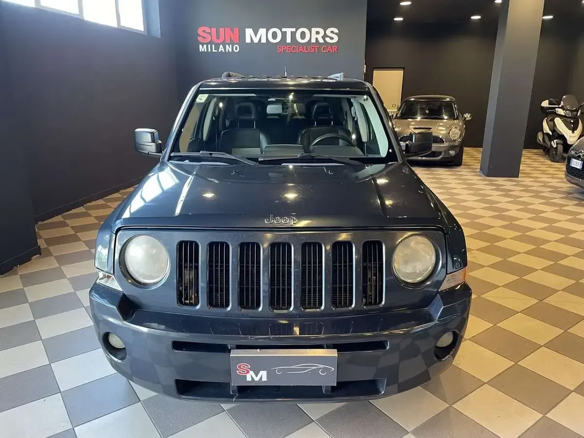 Usata Jeep Patriot Limited 140 CV (102 kW) 2008 Blu/azzurro SUV