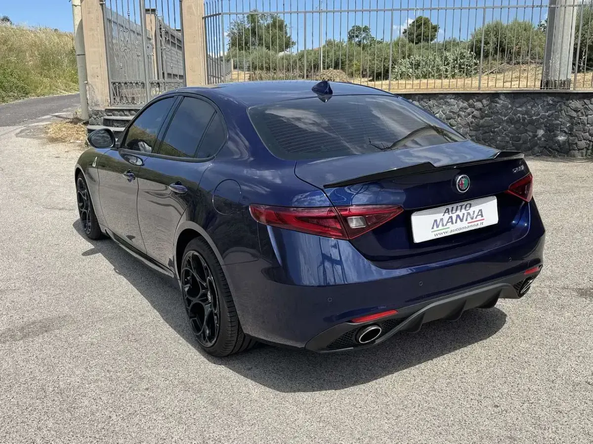 Usata Alfa Romeo Giulia 150 CV (110 kW) 2016 Blu/azzurro Berlina