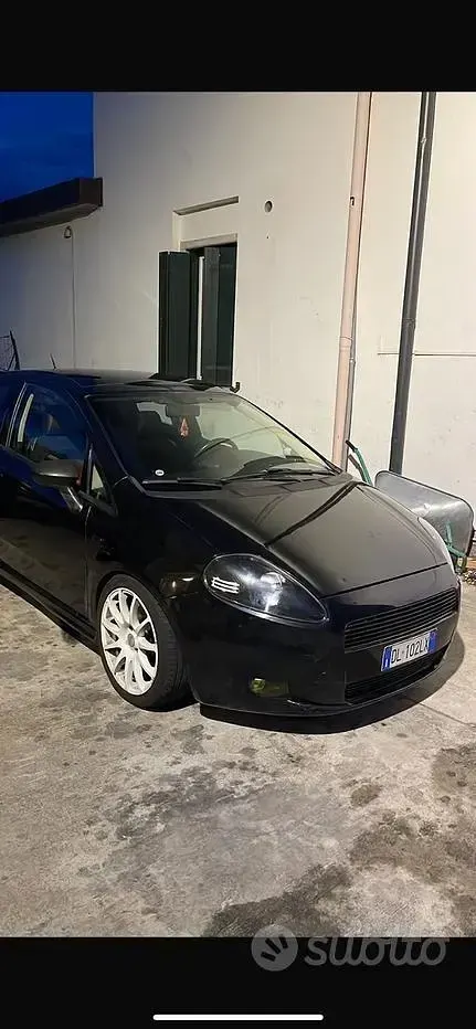 Usata Fiat Grande Punto Sport 90 CV (66 kW) 2007 Nero Utilitaria