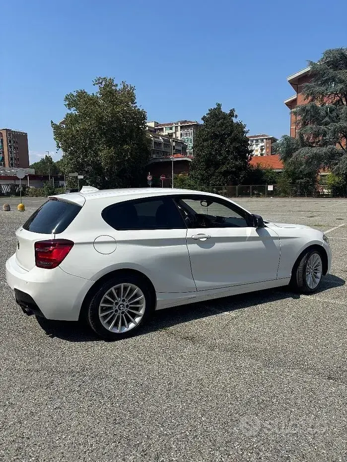 Usata BMW 118 143 CV (105 kW) 2012 Bianco Utilitaria