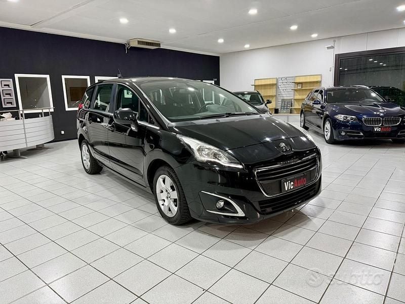 Usata Peugeot 5008 Business-Line 119 CV (87 kW) 2015 Nero Monovolume