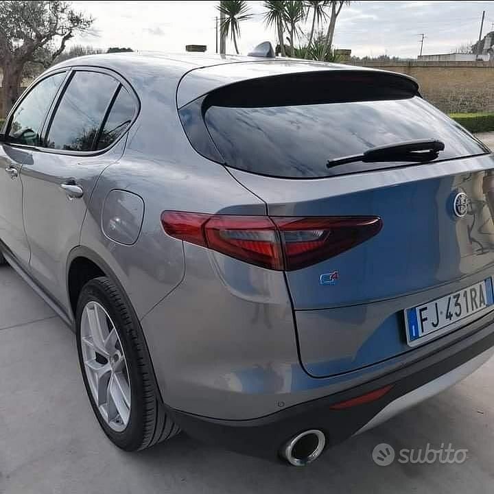 Usata Alfa Romeo Stelvio Executive 210 CV (154 kW) 2018 Grigio SUV