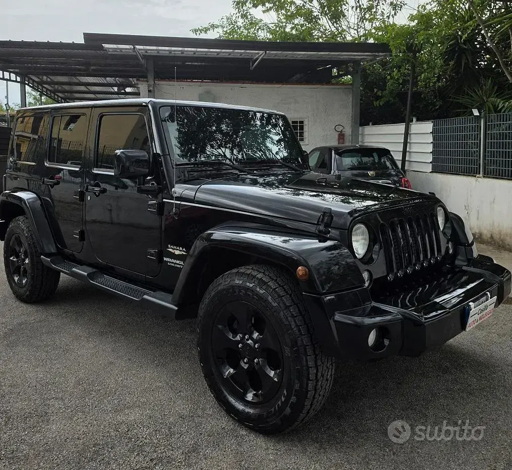 Usata Jeep Wrangler Unlimited Sahara 200 CV (147 kW) 2014 Nero SUV