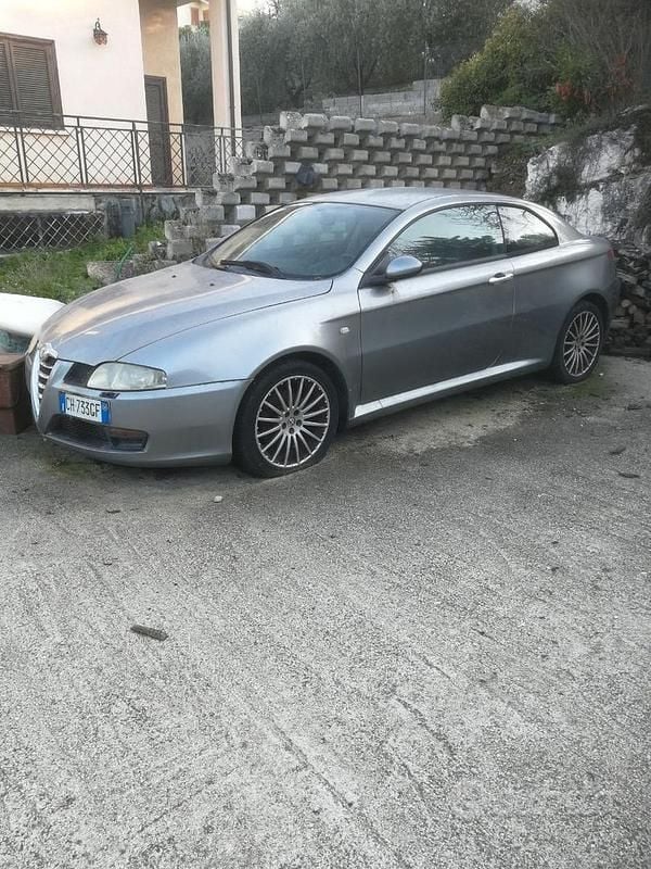 Usata Alfa Romeo GT 166 CV (122 kW) 2004 Grigio Coupé