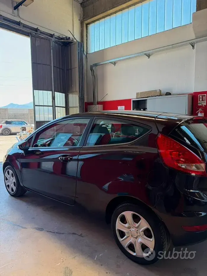 Usata Ford Fiesta Titanium 82 CV (60 kW) 2009 Berlina