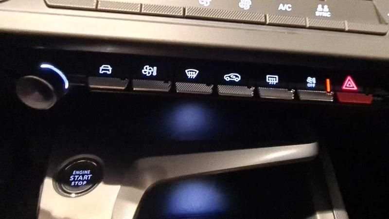 Usata Peugeot 308 Active 2022 Rosso Station wagon