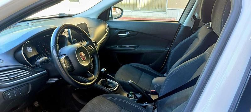 Usata Fiat Tipo Lounge 95 CV (69 kW) 2017 Bianco Station wagon