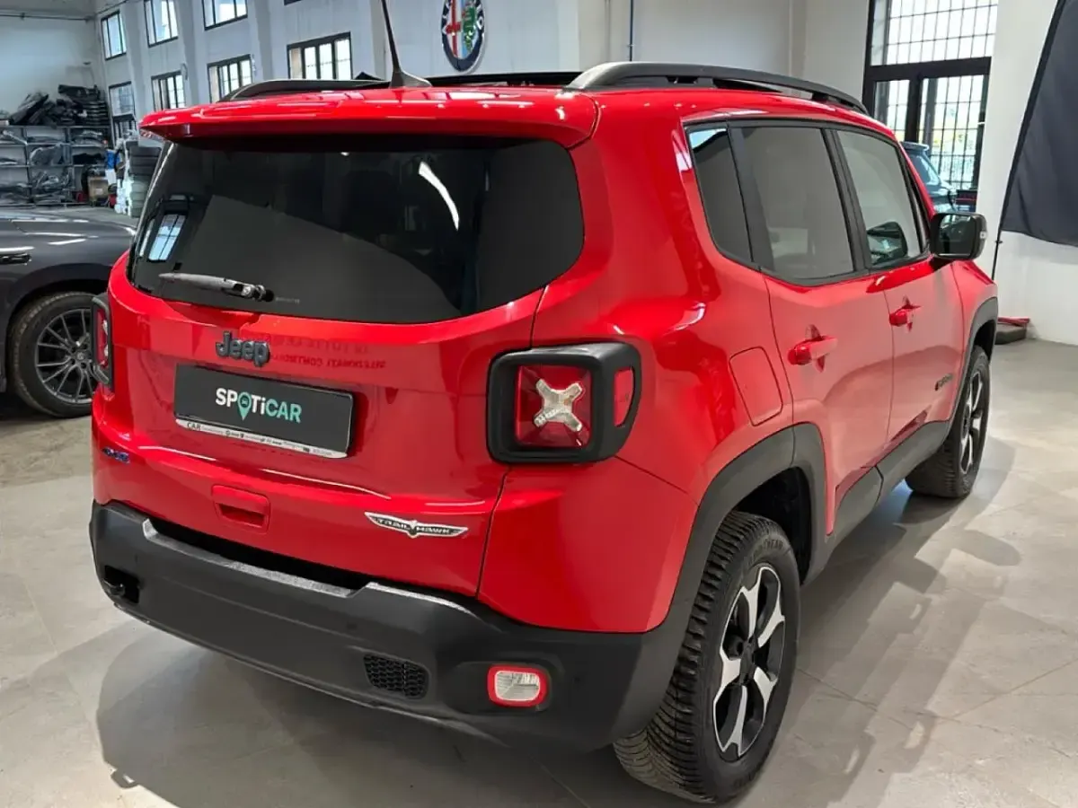 Usata Jeep Renegade Trailhawk 241 CV (177 kW) 2022 Rosso SUV