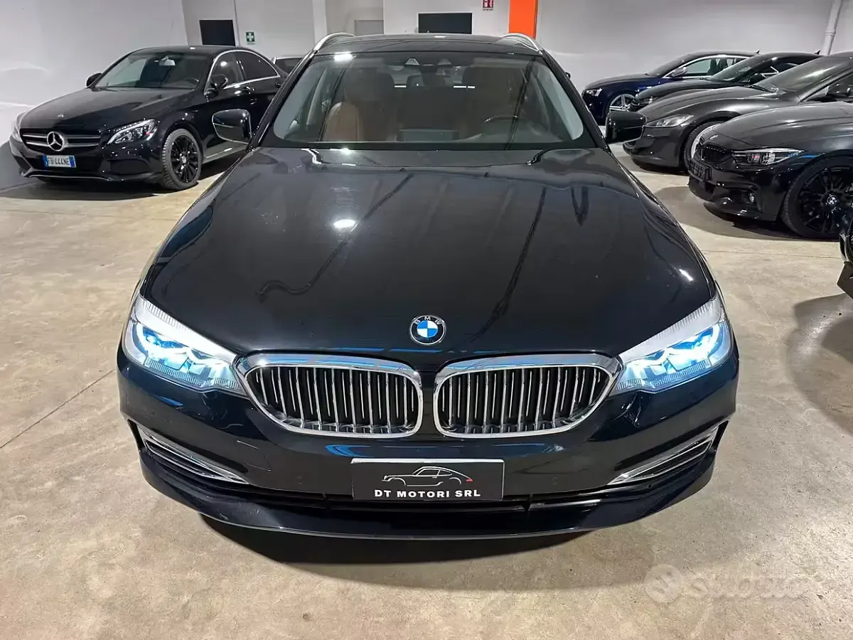 Usata BMW 520 Luxury Line 190 CV (139 kW) 2018 Nero Station wagon