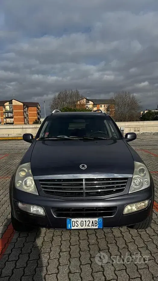 Usata SsangYong Rexton II 165 CV (121 kW) 2008 Grigio SUV