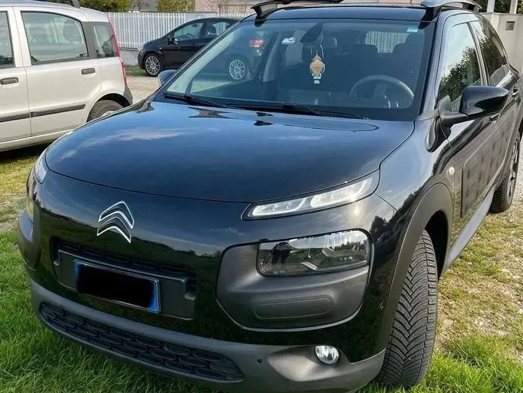 Usata Citroën C4 Feel 82 CV (60 kW) 2016 Nero SUV