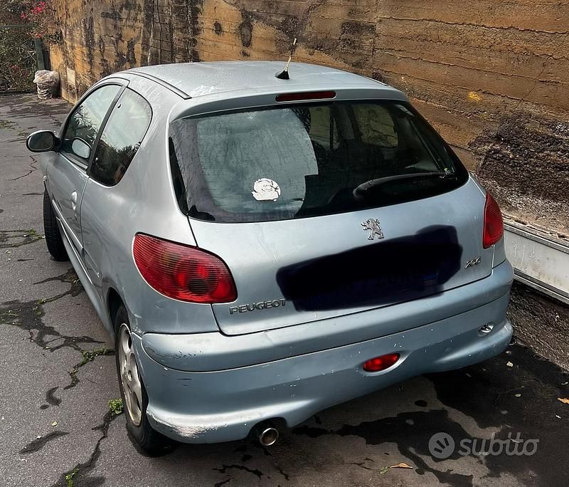 Usata Peugeot 206 88 CV (64 kW) 2003 Blu Utilitaria
