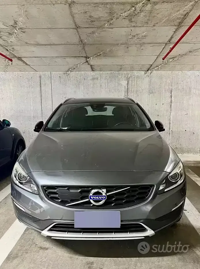 Usata Volvo V60 CC 150 CV (110 kW) 2016 Grigio Station wagon