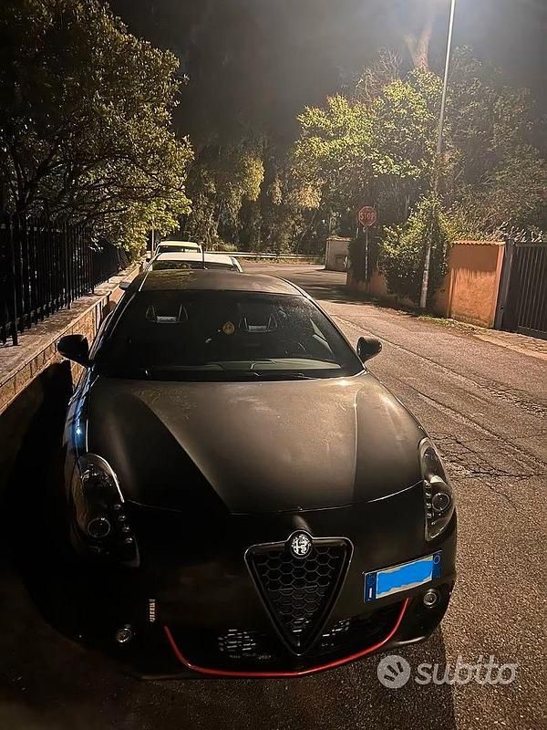 Usata Alfa Romeo Giulietta Quadrifoglio Verde 241 CV (177 kW) 2014 Grigio Utilitaria