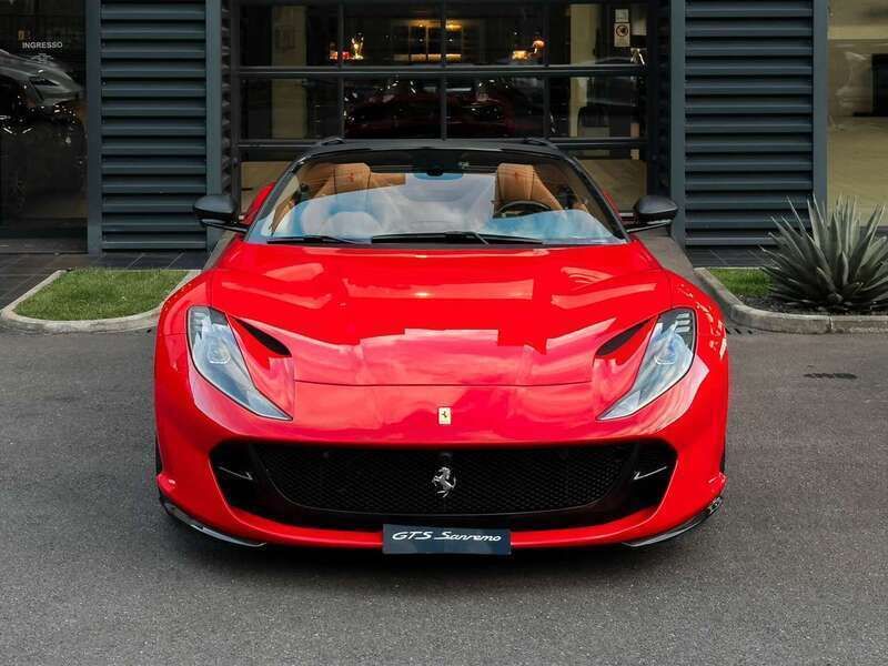 Usata Ferrari 812 799 CV (587 kW) 2021 Rosso corsa Cabrio