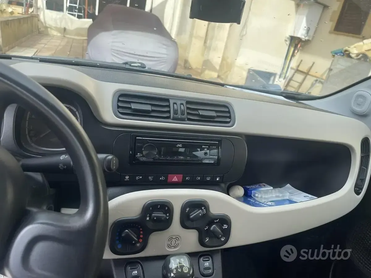 Usata Fiat Panda Lounge 69 CV (50 kW) 2014 Bianco Utilitaria