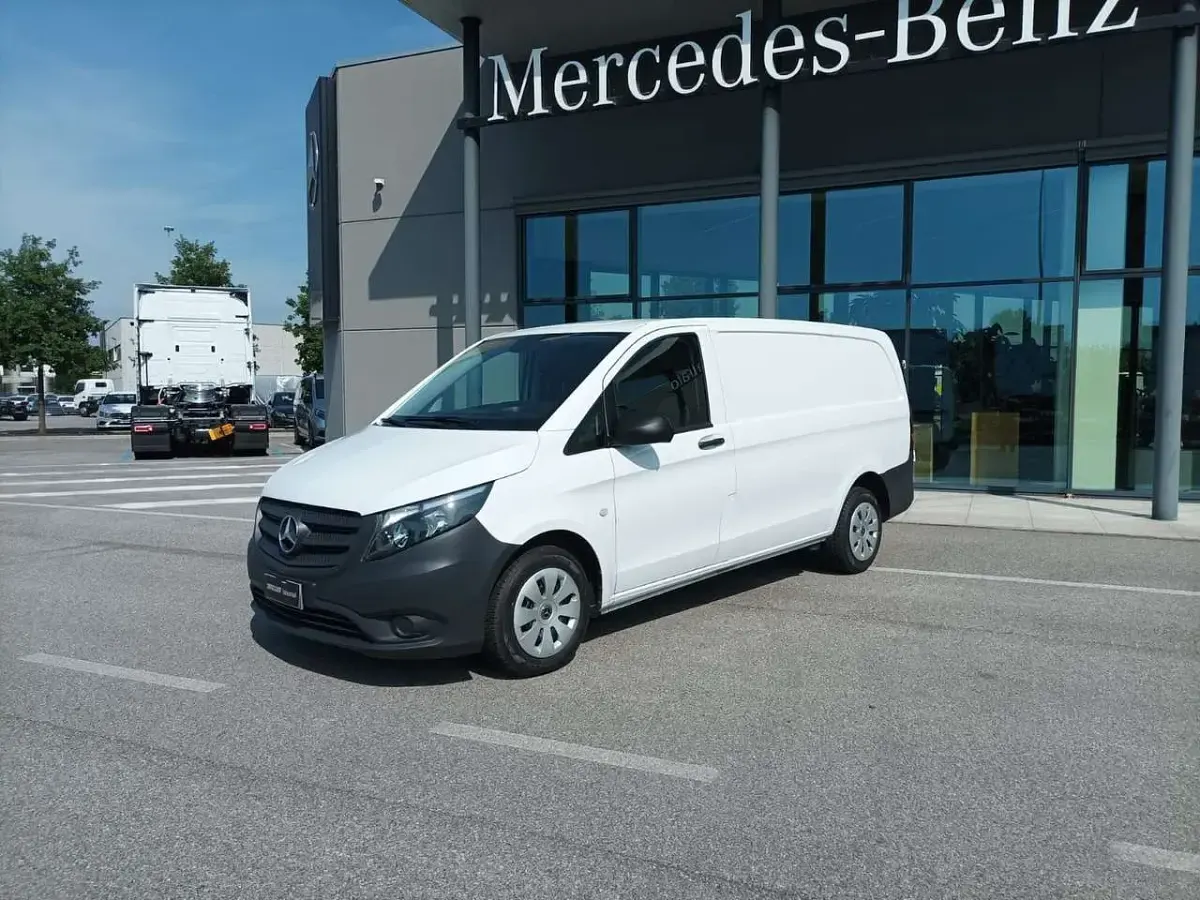 Usata Mercedes Vito 102 CV (75 kW) 2020 Bianco artico Furgone