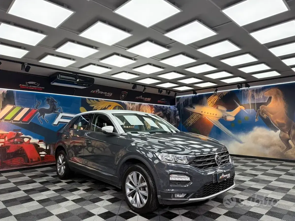 Usata VW T-Roc Advance 116 CV (85 kW) 2019 Grigio SUV