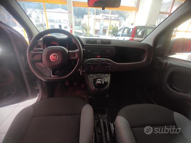 Usata Fiat Panda Pop 69 CV (50 kW) 2018 Blu Utilitaria