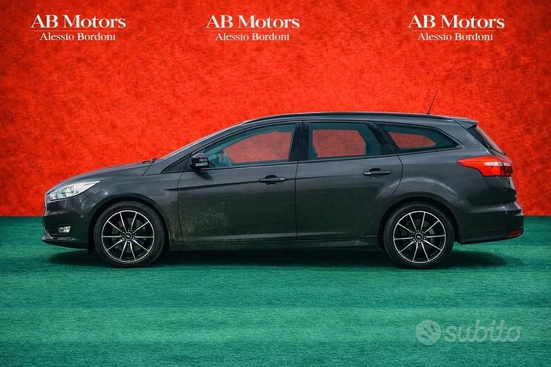 Usata Ford Focus Business Edition 120 CV (88 kW) 2017 Grigio Station wagon