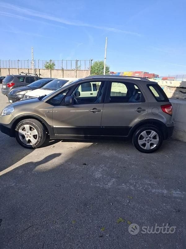 Usata Fiat Sedici 120 CV (88 kW) 2008 SUV