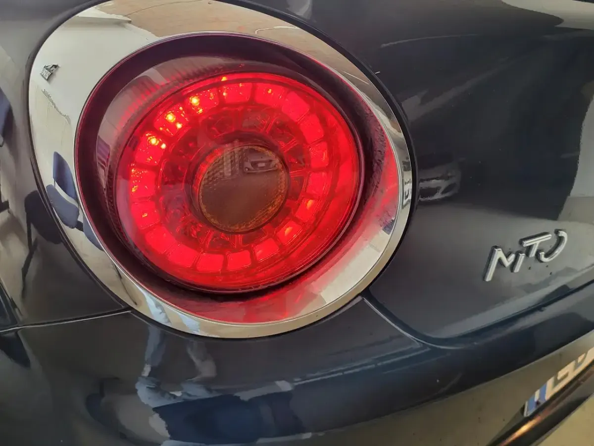 Usata Alfa Romeo MiTo Distinctive 120 CV (88 kW) 2010 Nero Utilitaria