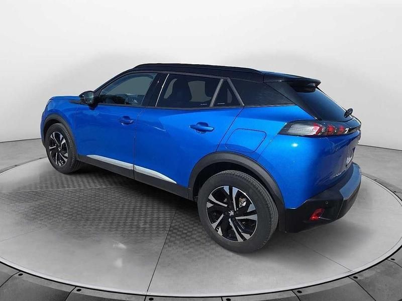 Usata Peugeot 2008 Allure 101 CV (74 kW) 2021 Blu SUV
