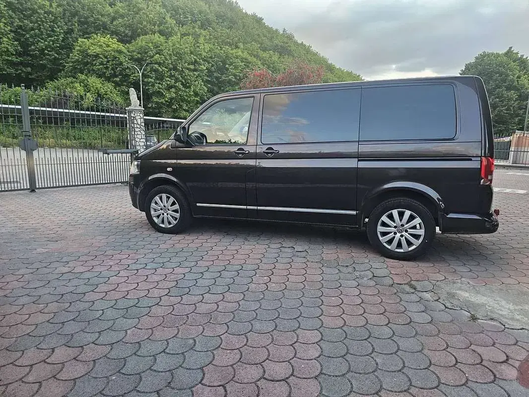 Usata VW T5 Highline 179 CV (131 kW) 2011 Furgone