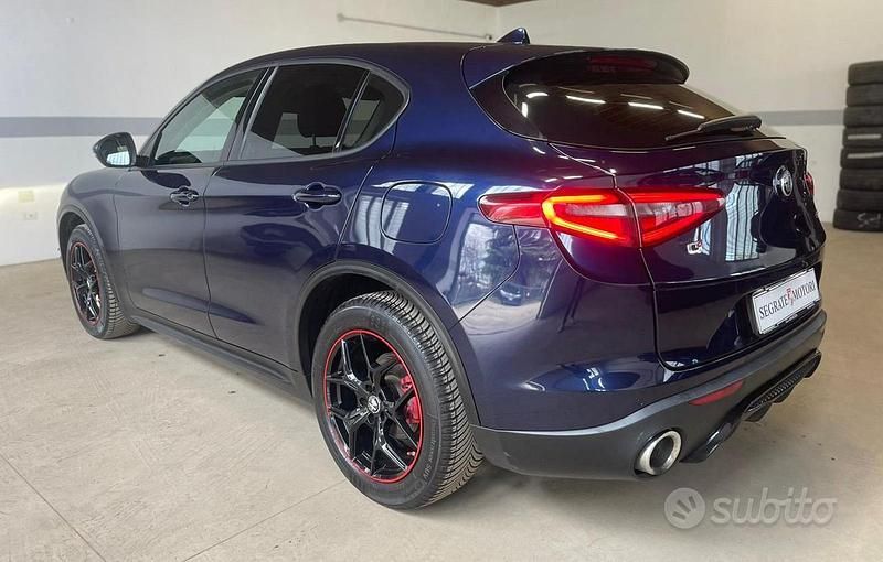Usata Alfa Romeo Stelvio Executive 190 CV (139 kW) 2019 Blu SUV