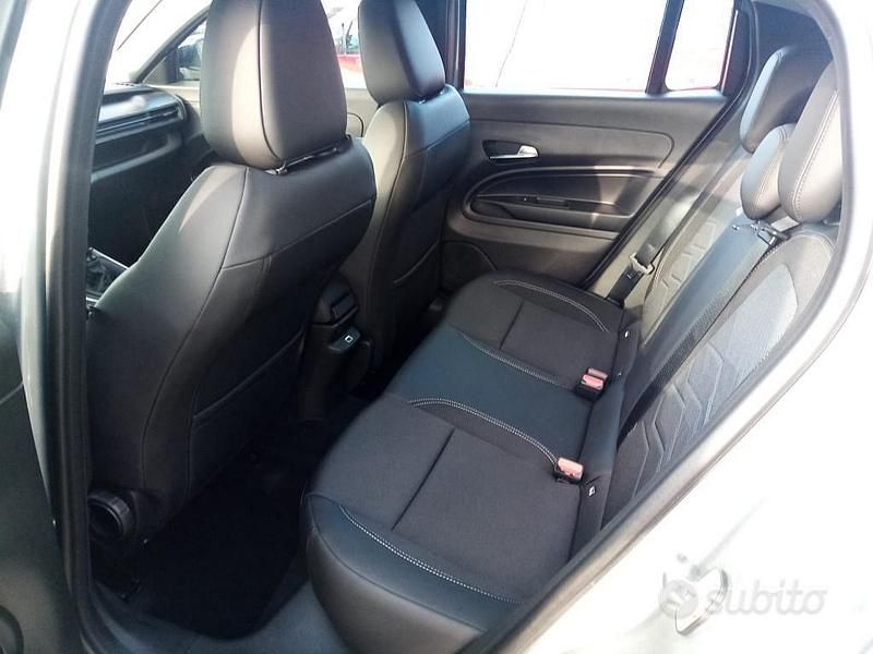 Nuova Jeep Avenger Altitude 101 CV (74 kW) 2025 Grigio SUV