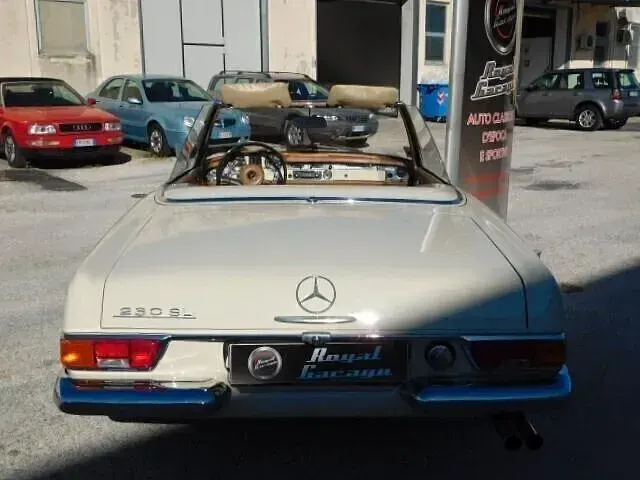 Occasion Mercedes W113 149 ch (109 kW) 1967 Beige Cabriolet