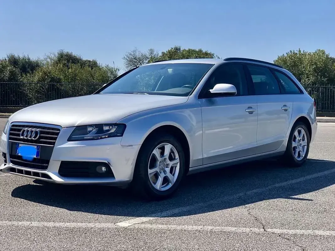 Usata Audi A4 Advanced 143 CV (105 kW) 2010 Grigio Station wagon