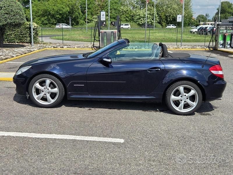 Usata Mercedes SLK200 Chrome 163 CV (119 kW) 2007 Blu/azzurro Cabrio