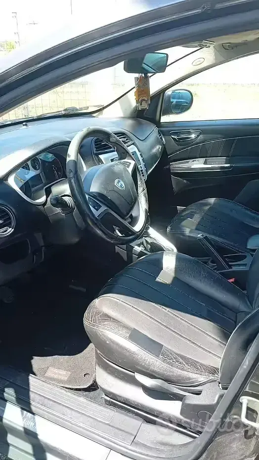 Usata Lancia Delta 105 CV (77 kW) 2008 Grigio Utilitaria