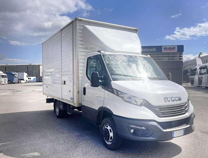 Usata Iveco Daily 136 CV (100 kW) 2024 Bianco Furgone