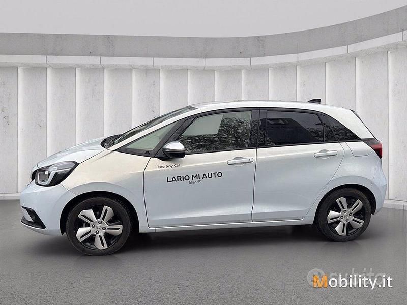 Usata Honda Jazz Executive 98 CV (72 kW) 2023 Premium sunlight white Utilitaria