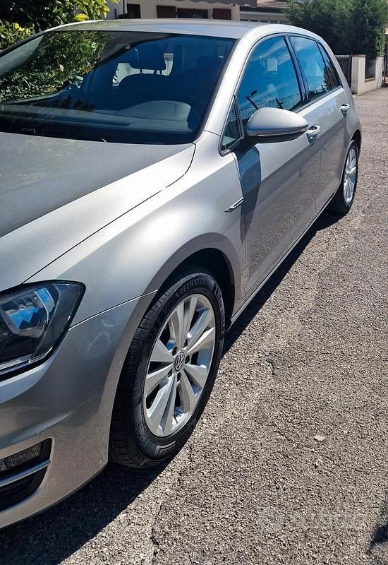 Usata VW Golf VII Comfortline 110 CV (80 kW) 2016 Grigio Utilitaria