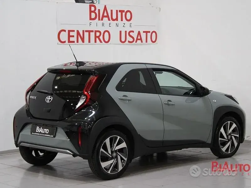Usata Toyota Aygo X Lounge 72 CV (52 kW) 2024 Verde SUV