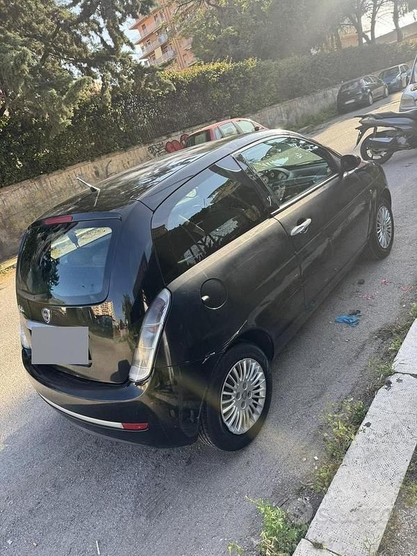 Usata Lancia Ypsilon 77 CV (56 kW) 2007 Nero Utilitaria
