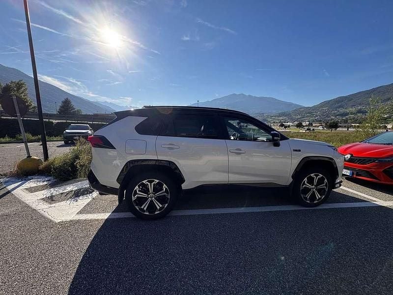 Usata Toyota RAV4 Hybrid Style 185 CV (136 kW) 2021 SUV