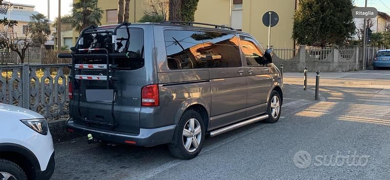 Usata VW T5 Startline 140 CV (102 kW) 2012 Grigio Furgone