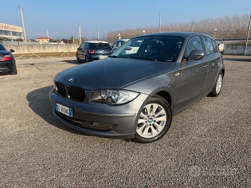 Usata BMW 116 116 CV (85 kW) 2010 Grigio Utilitaria