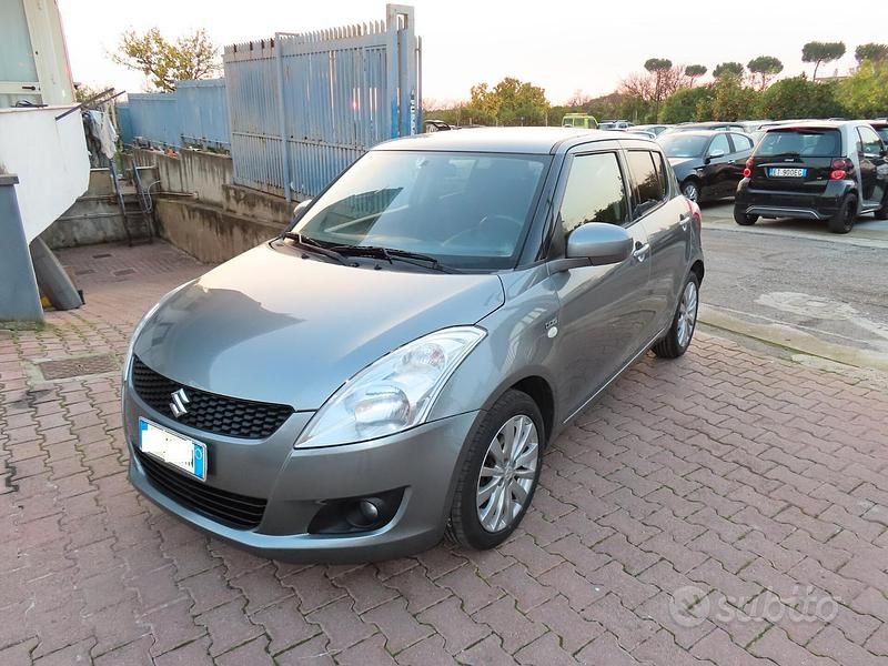 Usata Suzuki Swift Style 74 CV (54 kW) 2012 Grigio Berlina