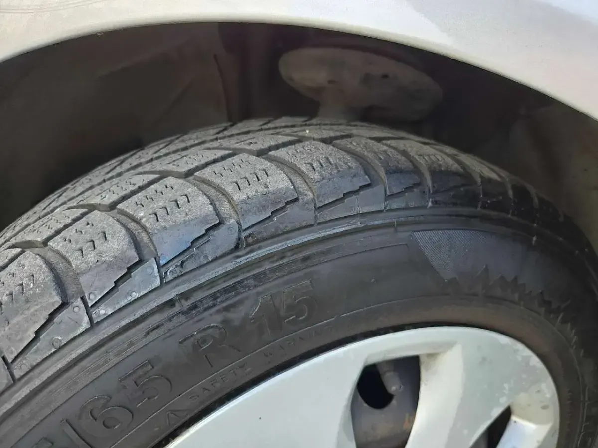 Usata Opel Corsa Cosmo 80 CV (58 kW) 2009 Argento Utilitaria