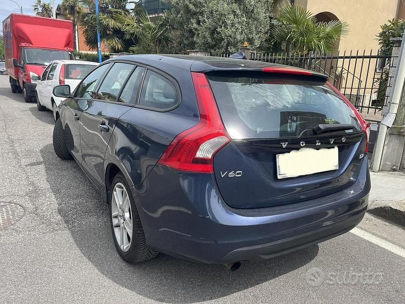 Usata Volvo V60 2012 Blu Station wagon